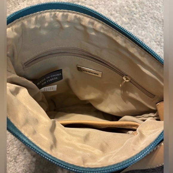 Giani Bernini Teal and Tan Saffiano Crossbody Bag NWOT - Picture 6 of 6